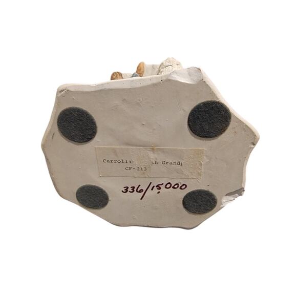 United Design Legend of Santa Claus Christmas Carolers Sculpture #336 "Read" - Picture 9 of 13